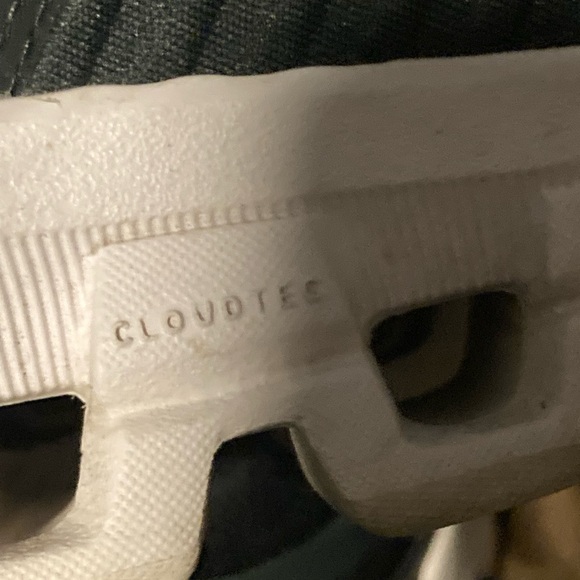 On running, cloud tec, black, size 8, helion, swiss engineering, comfy running - Picture 10 of 12